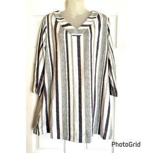 D&co Elegant Striped V-Neck Tunic in Blue, Grey and White Hues